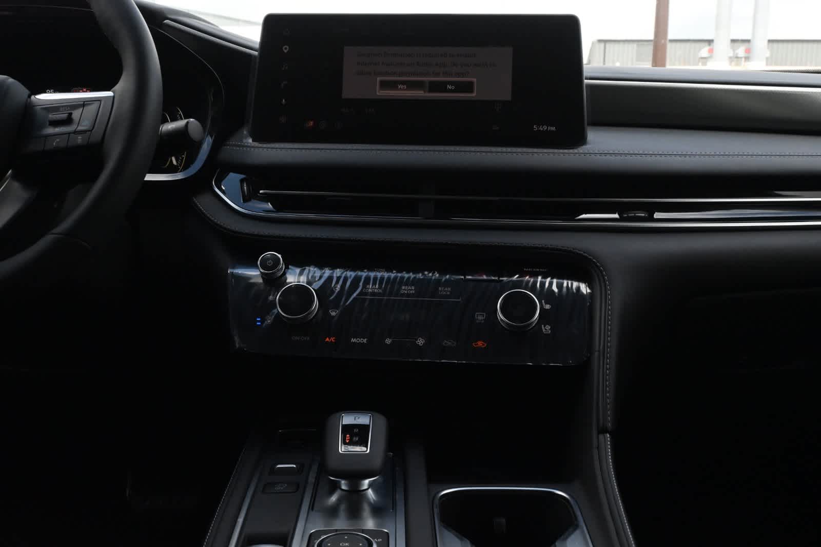 2027 INFINITI QX60 LUXE