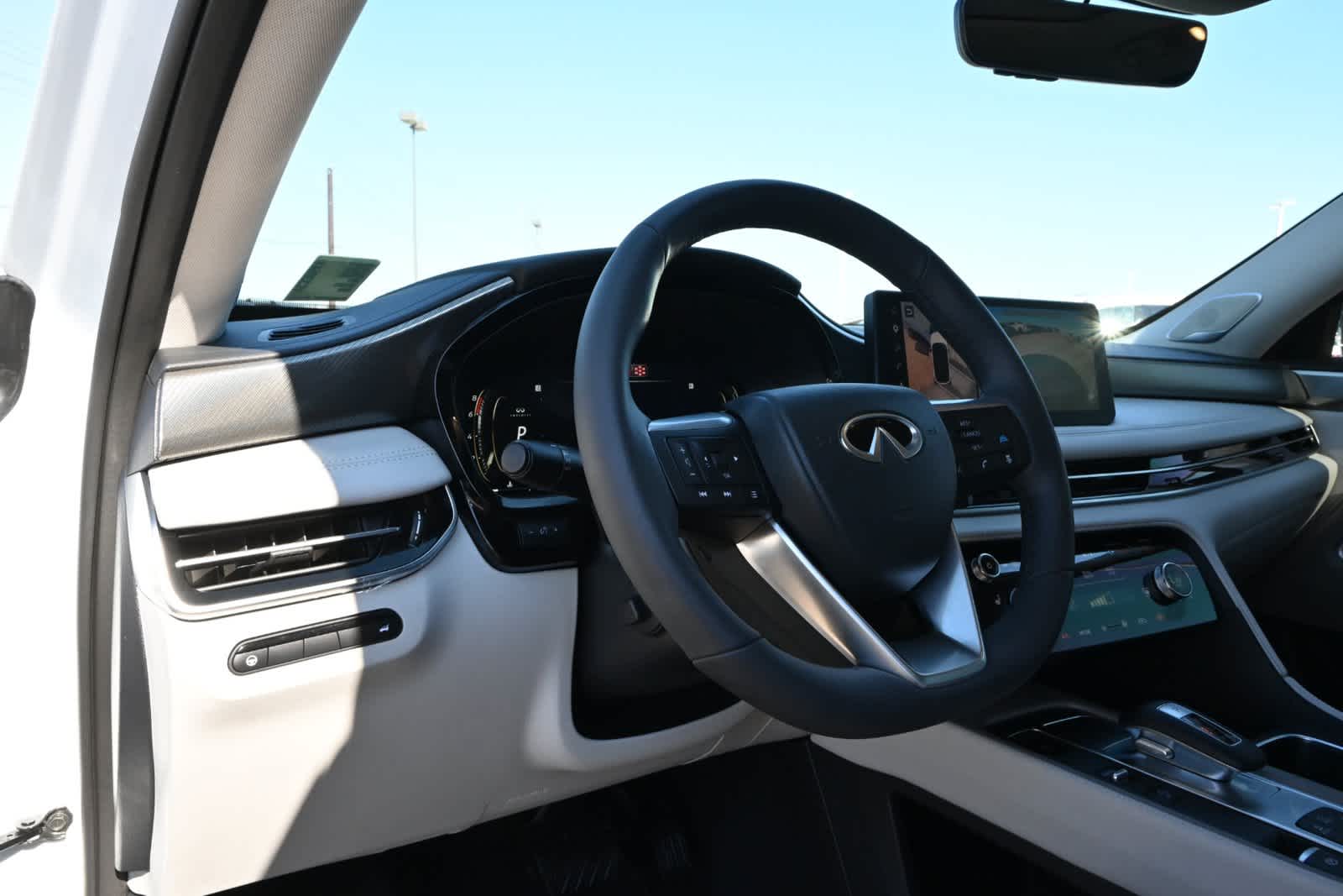 2027 INFINITI QX60 LUXE