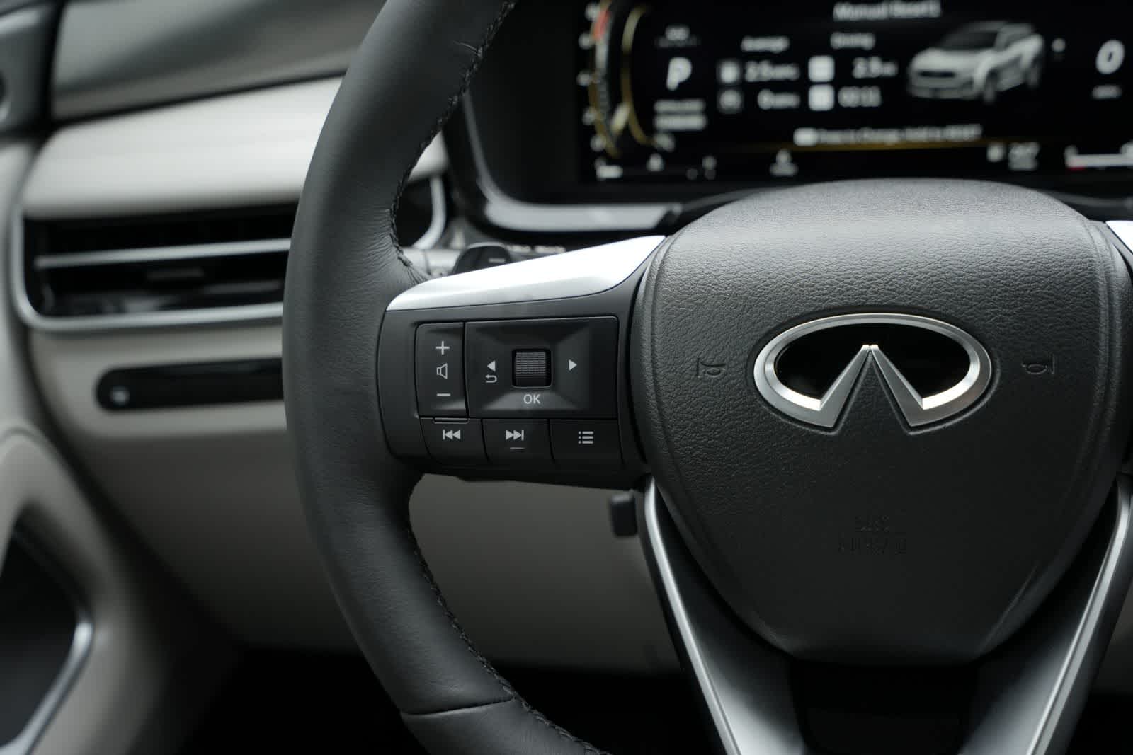2027 INFINITI QX60 LUXE