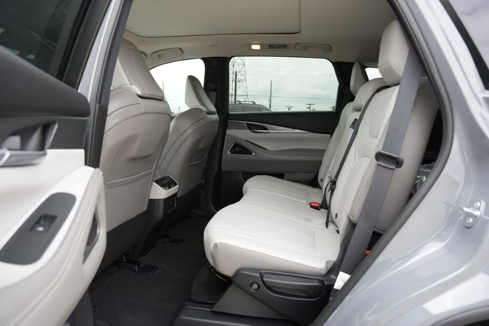 2027 INFINITI QX60 LUXE