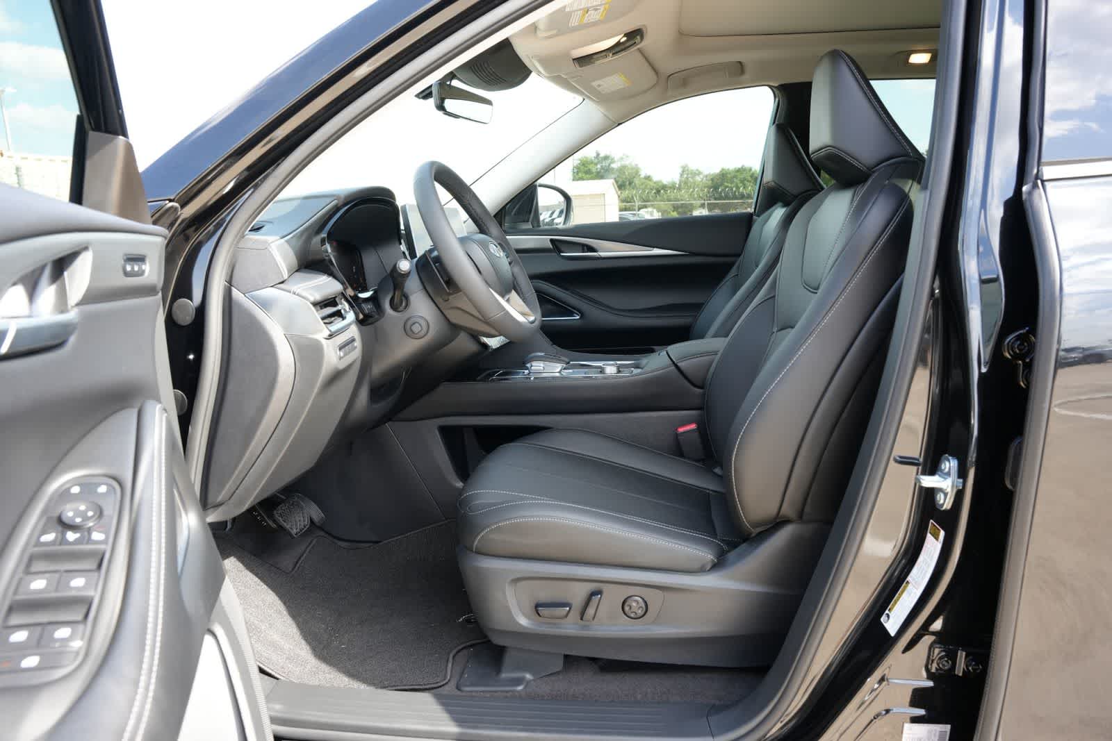 2027 INFINITI QX60 LUXE