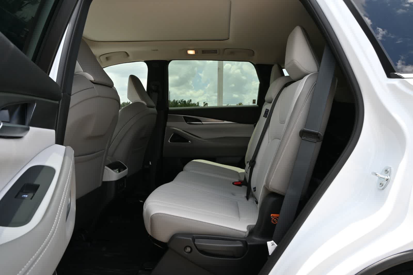 2027 INFINITI QX60 LUXE