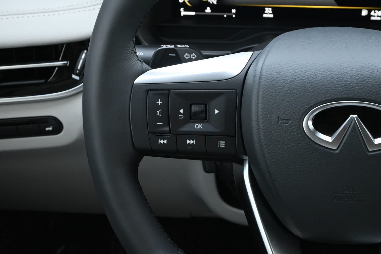 2027 INFINITI QX60 LUXE
