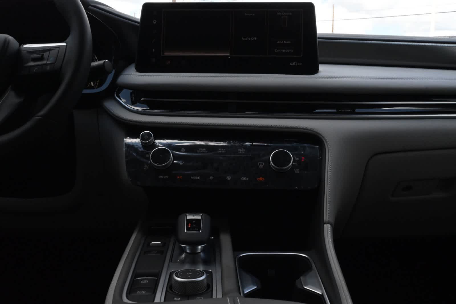 2027 INFINITI QX60 LUXE