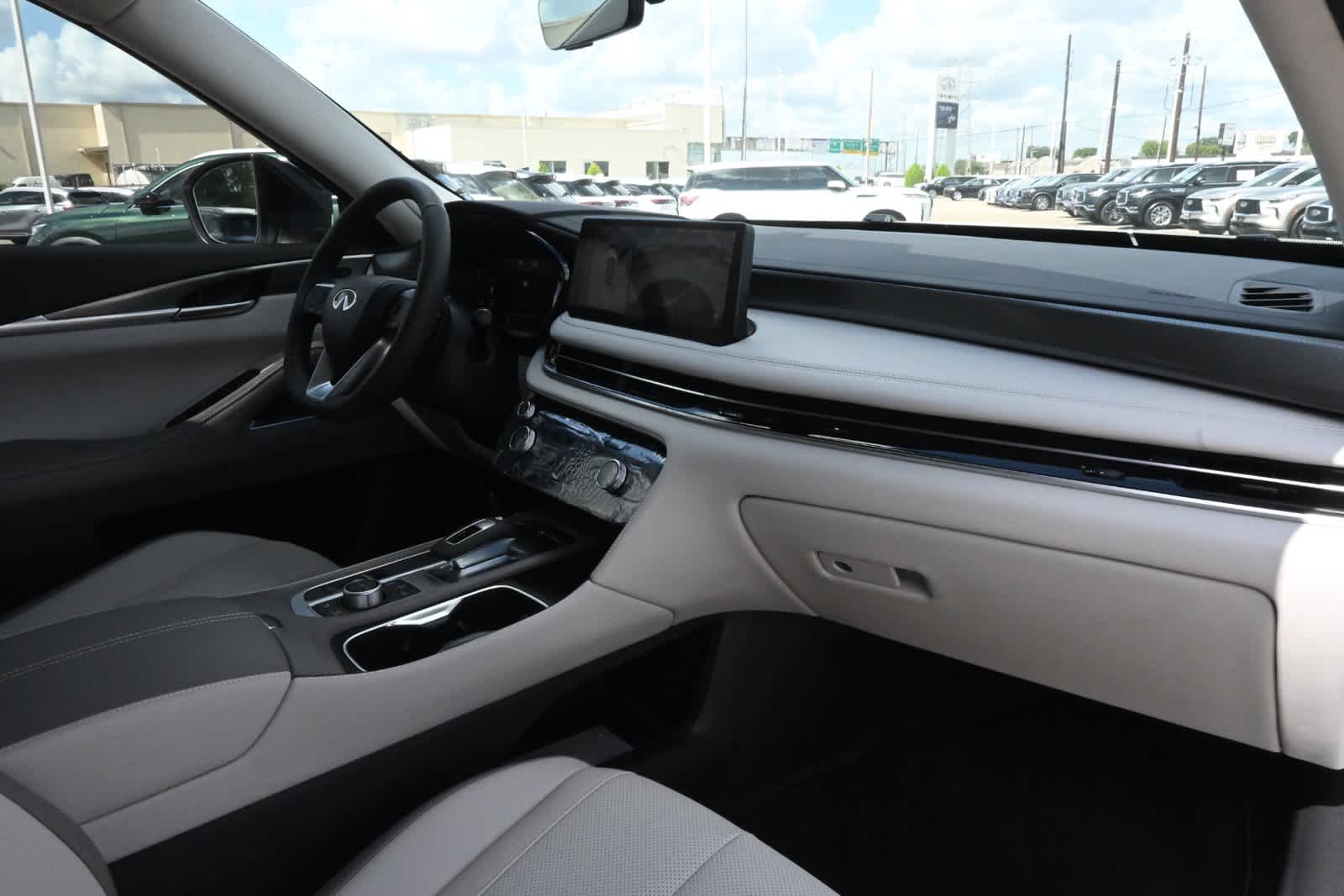 2027 INFINITI QX60 LUXE