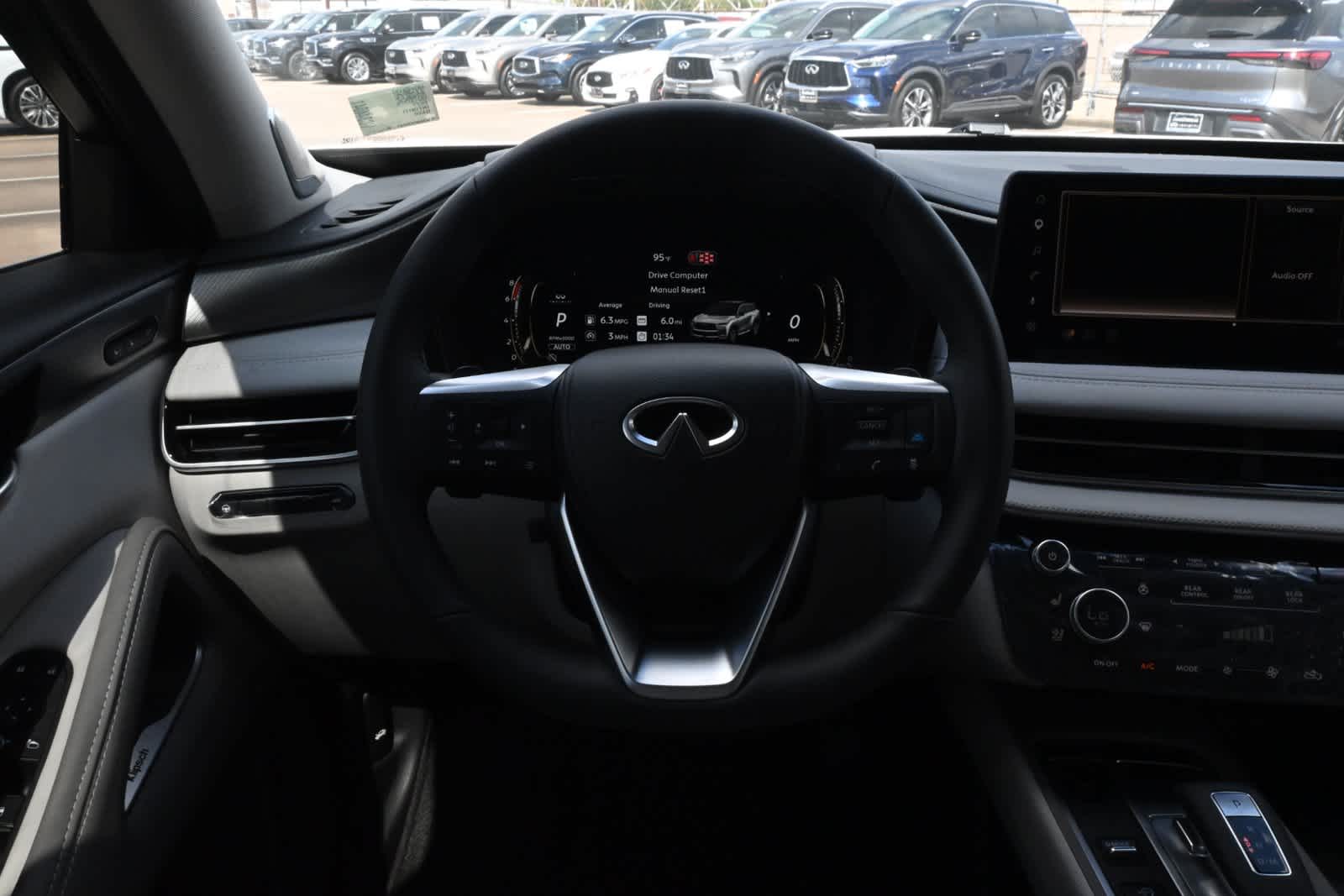 2027 INFINITI QX60 LUXE