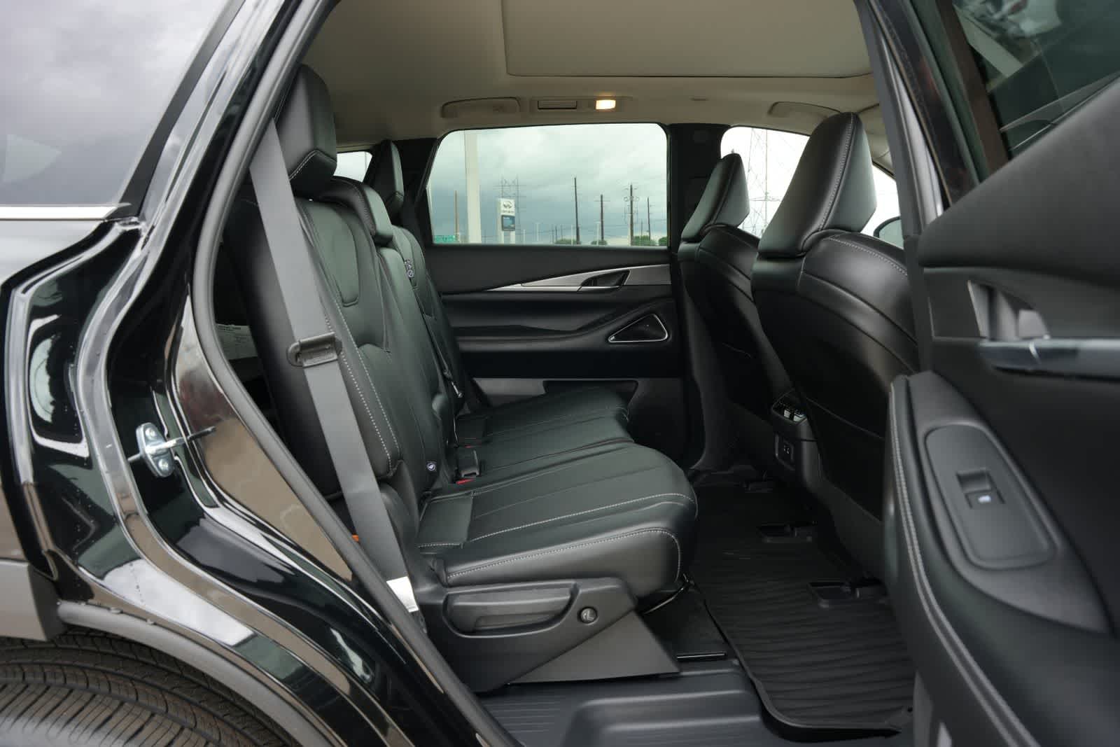 2027 INFINITI QX60 LUXE