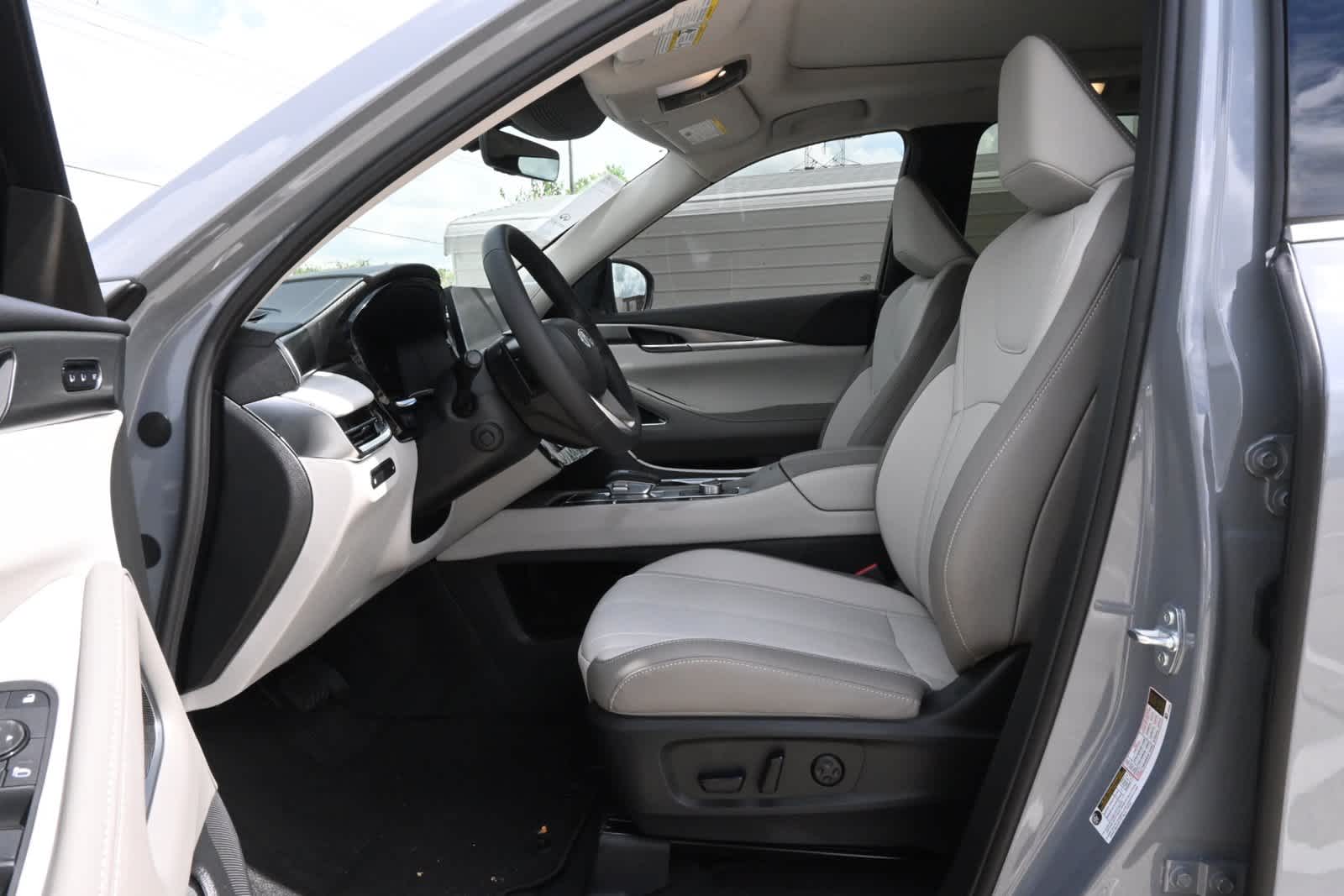 2027 INFINITI QX60 LUXE
