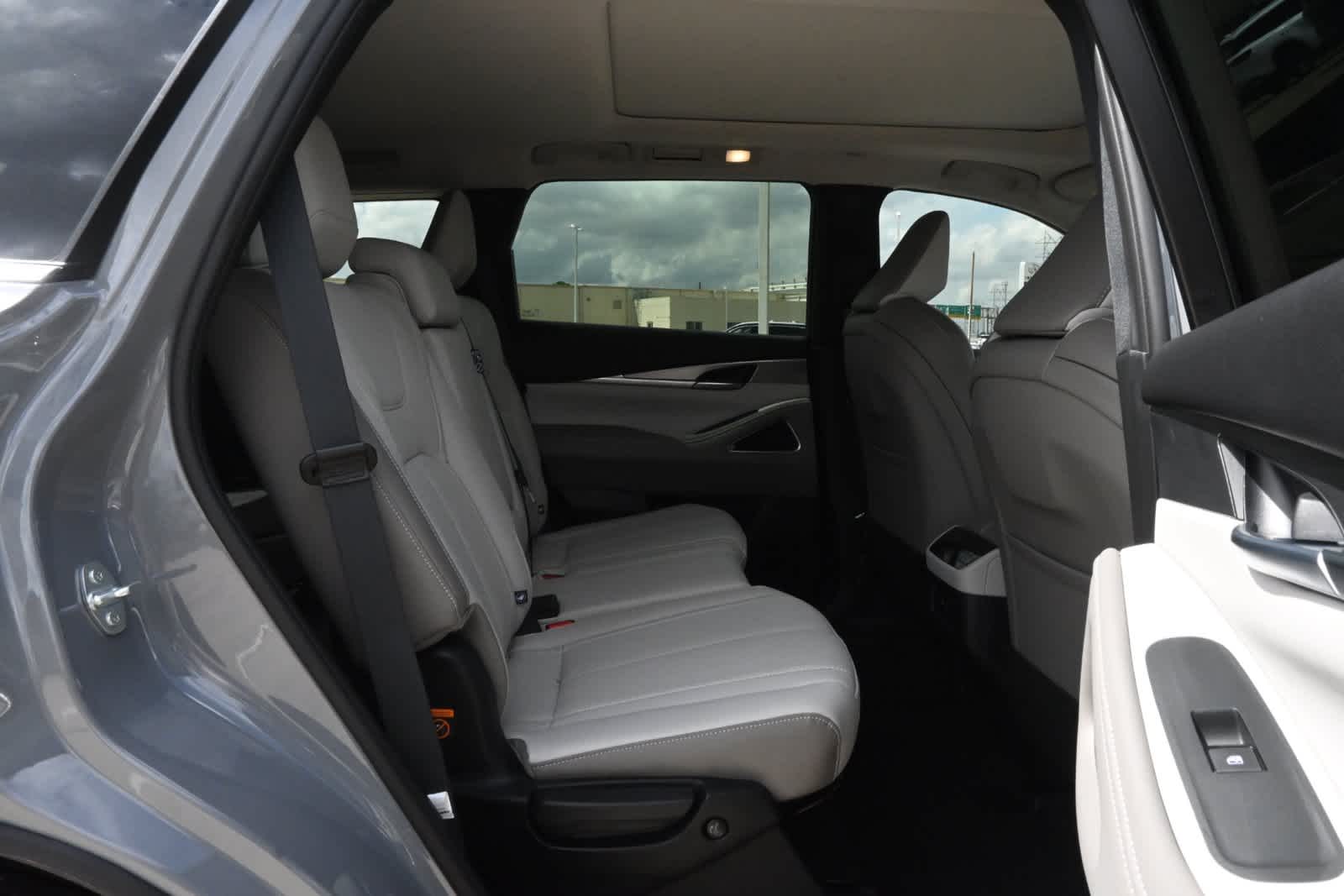 2027 INFINITI QX60 LUXE