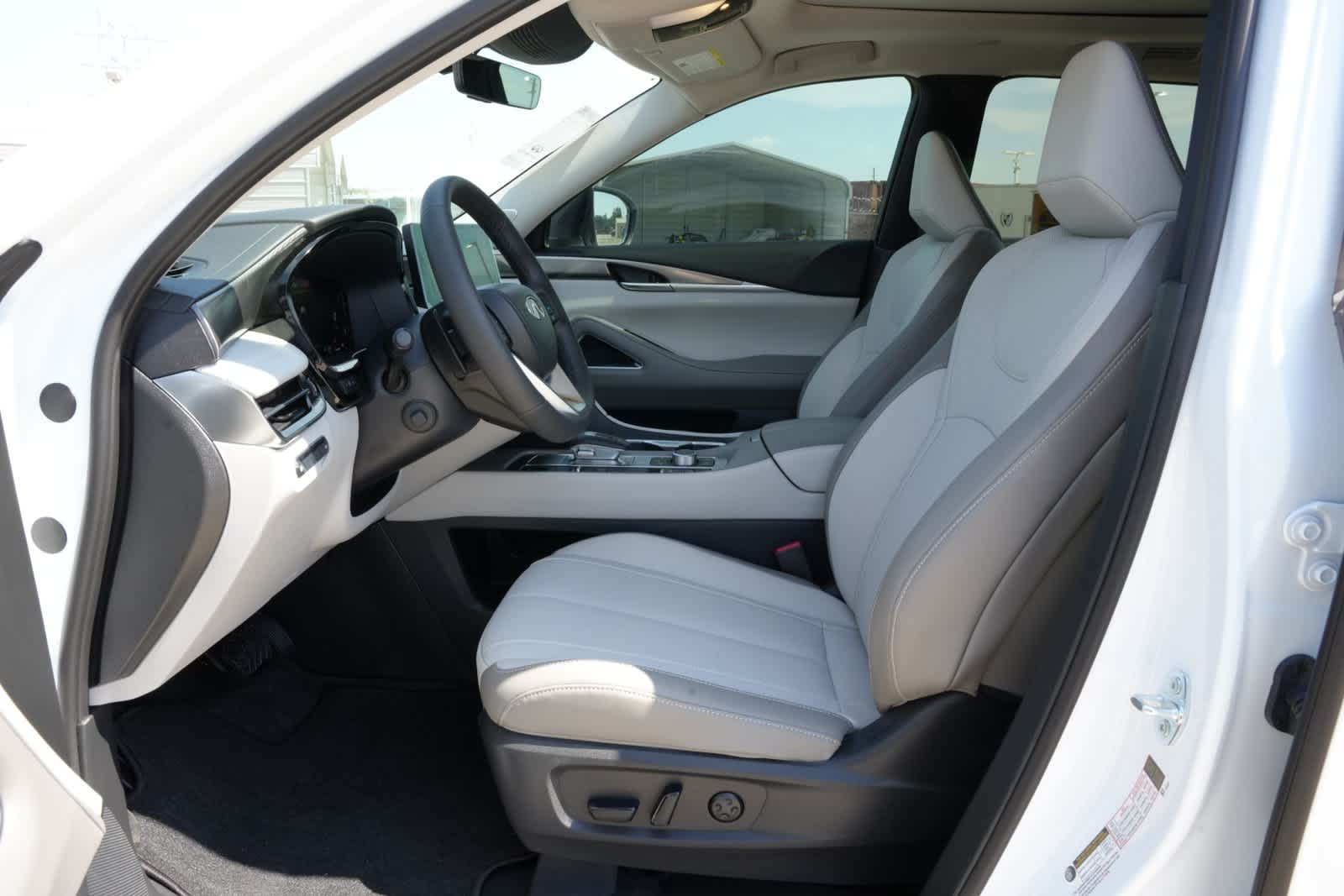 2027 INFINITI QX60 LUXE
