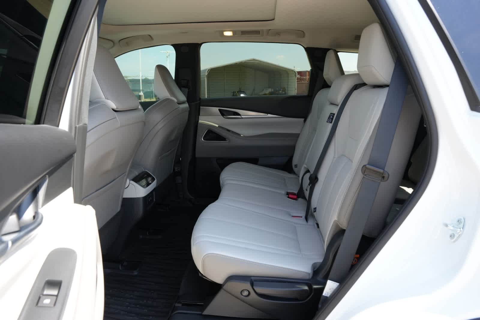 2027 INFINITI QX60 LUXE