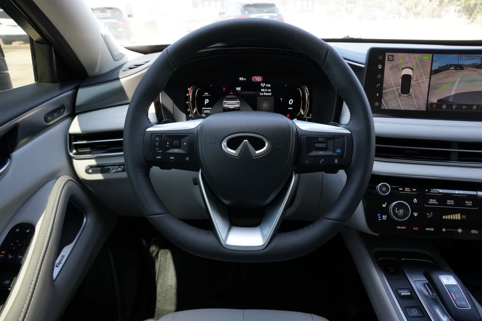 2027 INFINITI QX60 LUXE