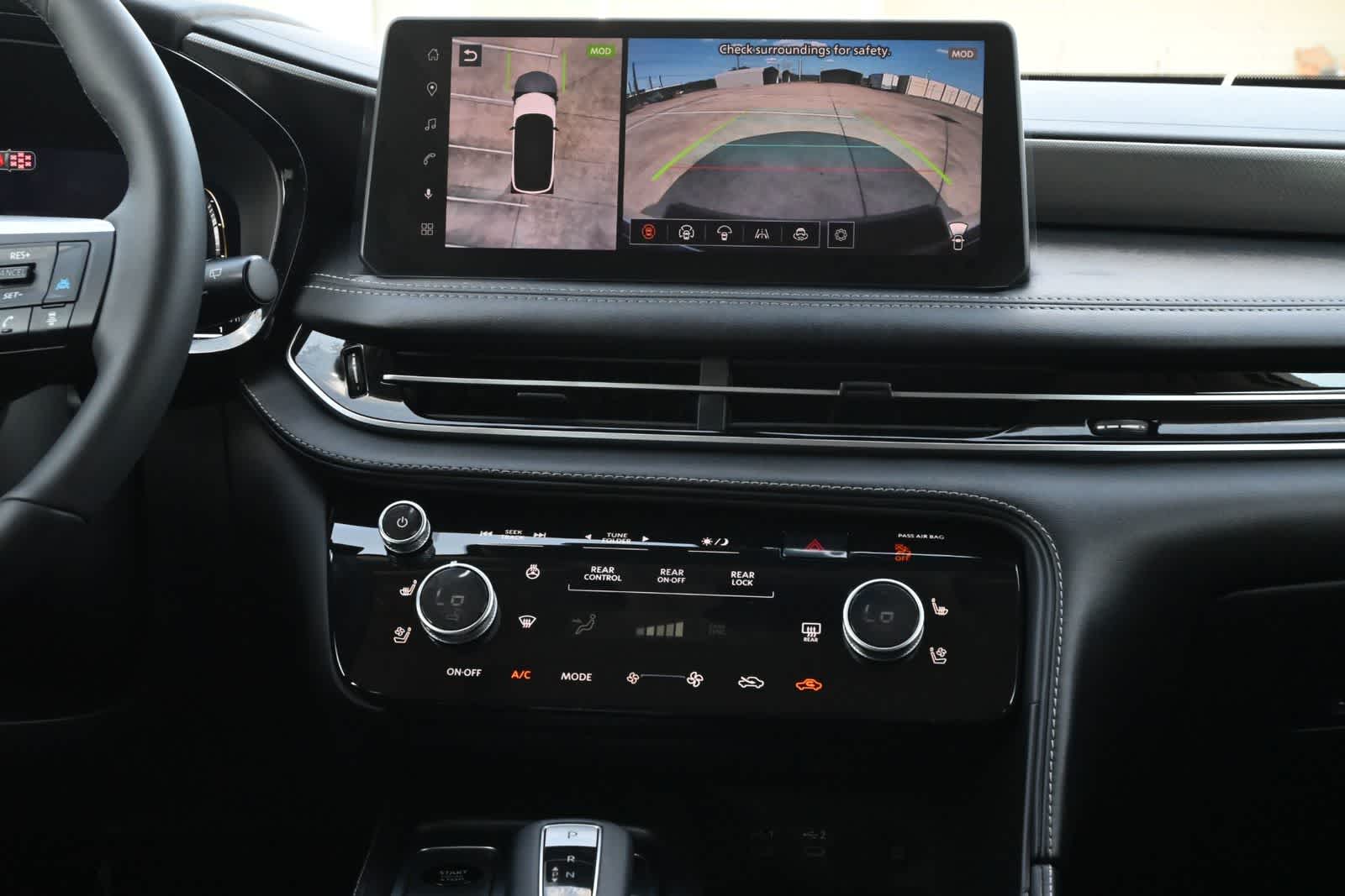 2027 INFINITI QX60 LUXE
