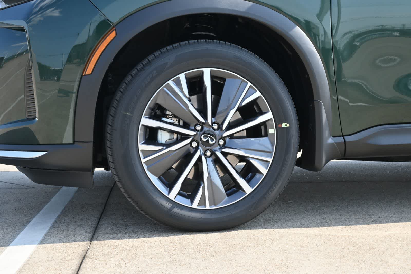 2027 INFINITI QX60 LUXE