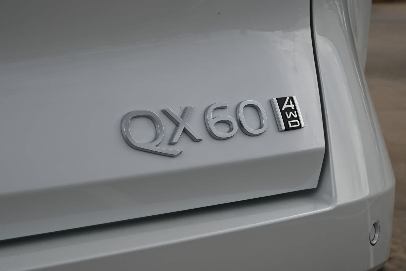 2027 INFINITI QX60 LUXE