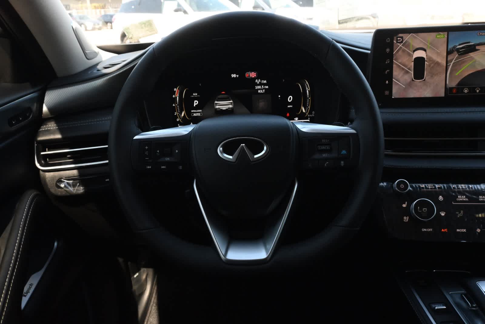 2027 INFINITI QX60 LUXE