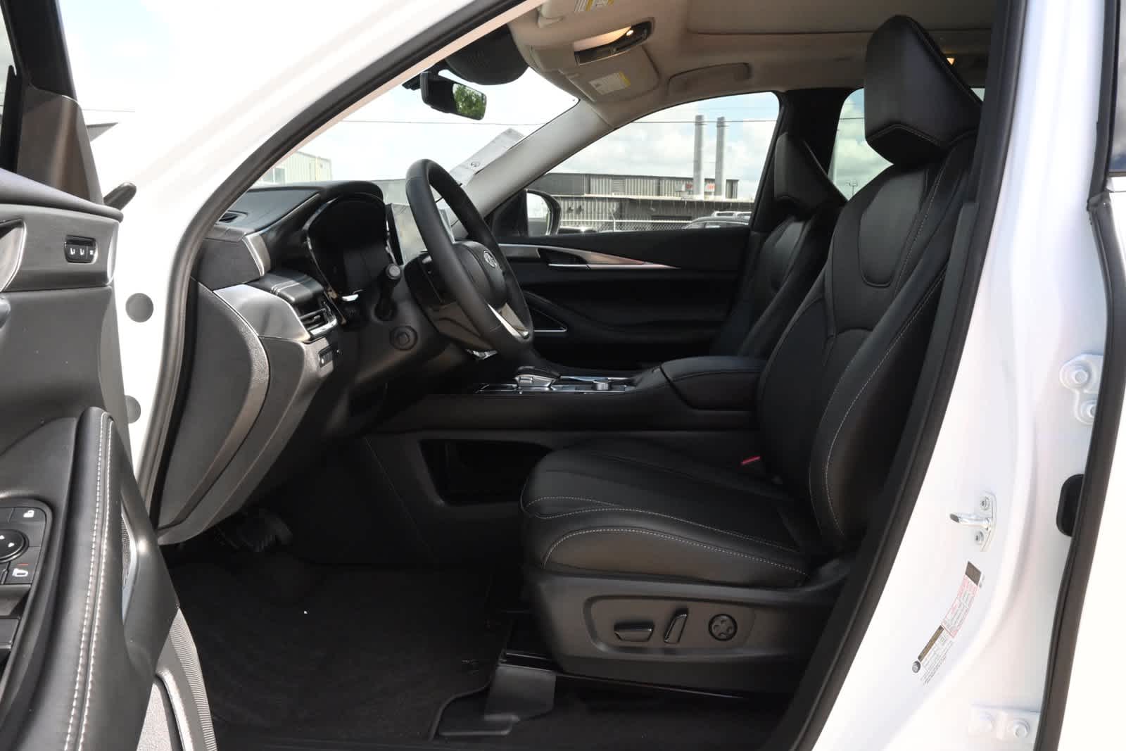 2027 INFINITI QX60 LUXE