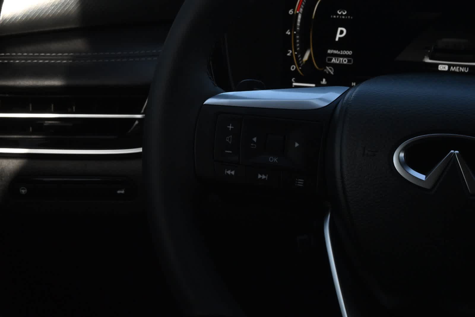 2027 INFINITI QX60 LUXE