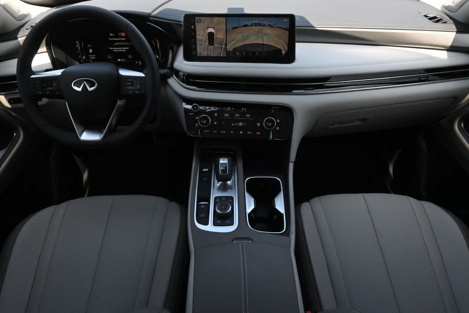 2027 INFINITI QX60 LUXE