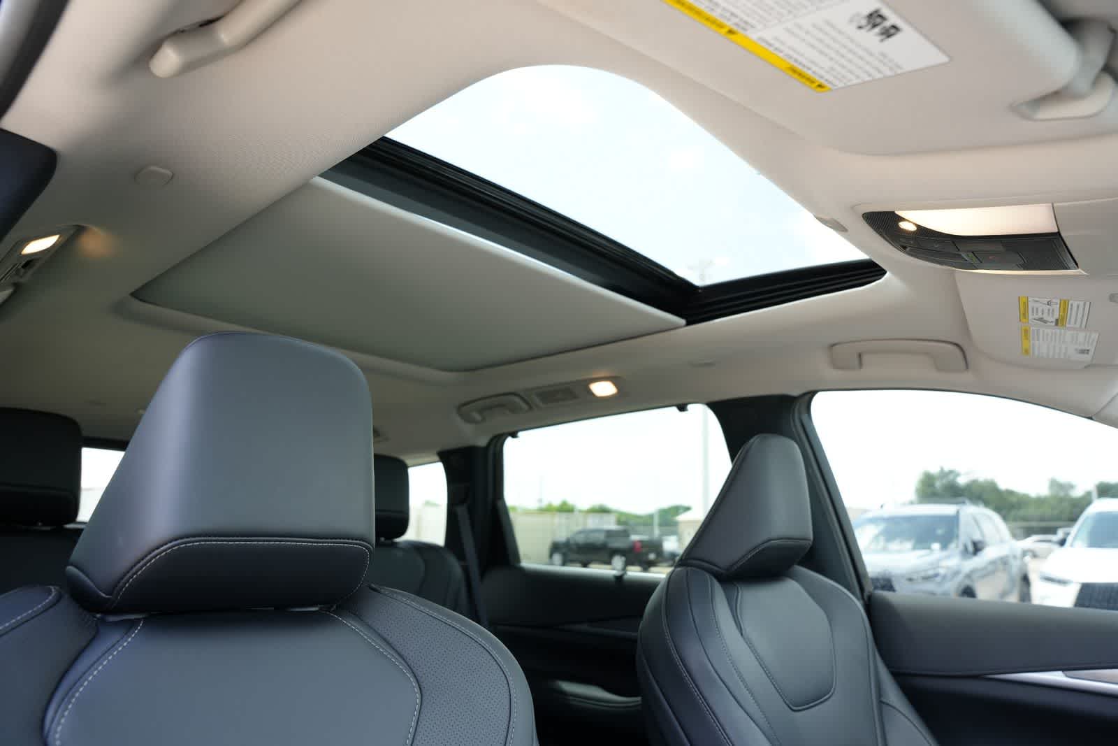 2026 INFINITI QX60 LUXE