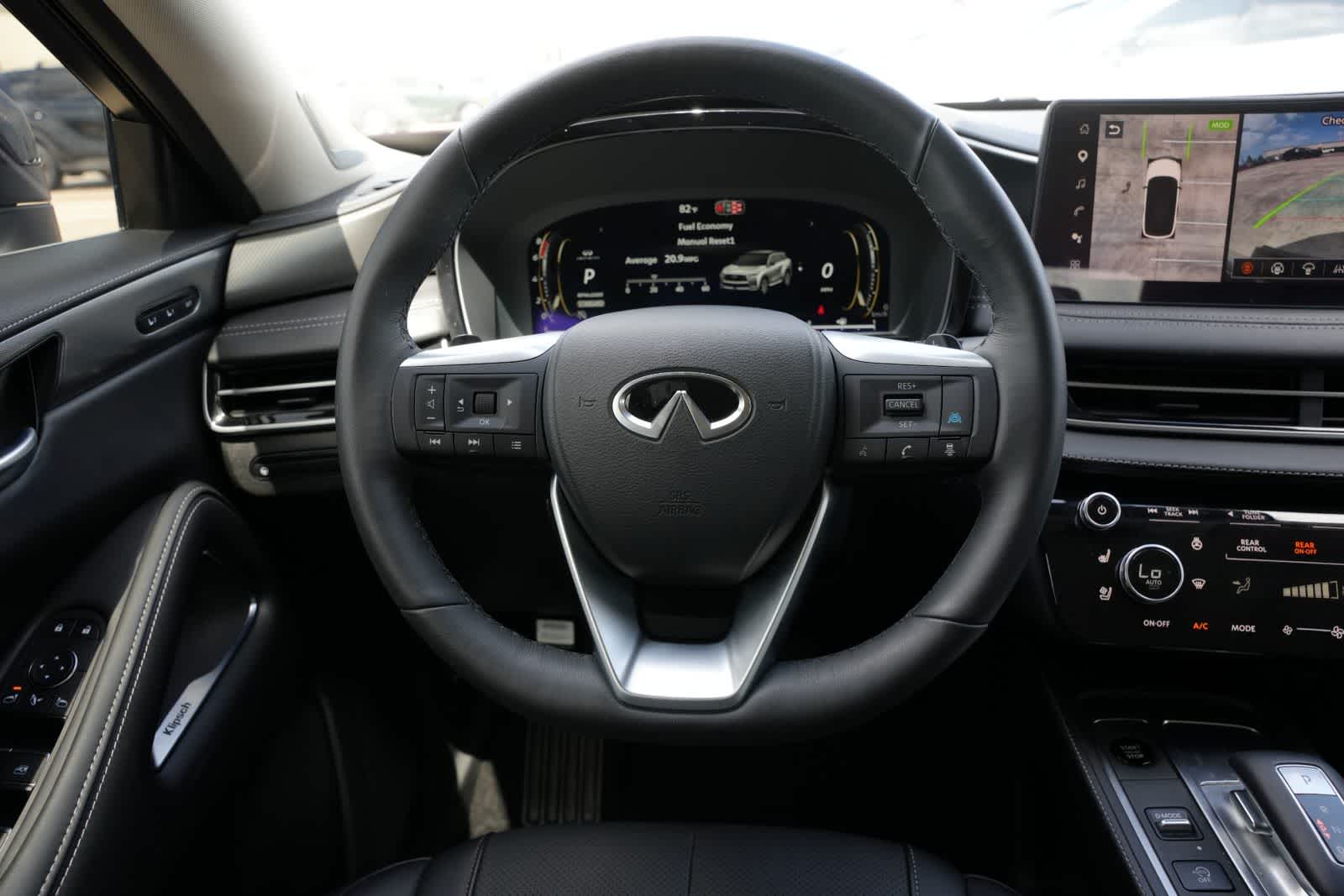 2026 INFINITI QX60 LUXE