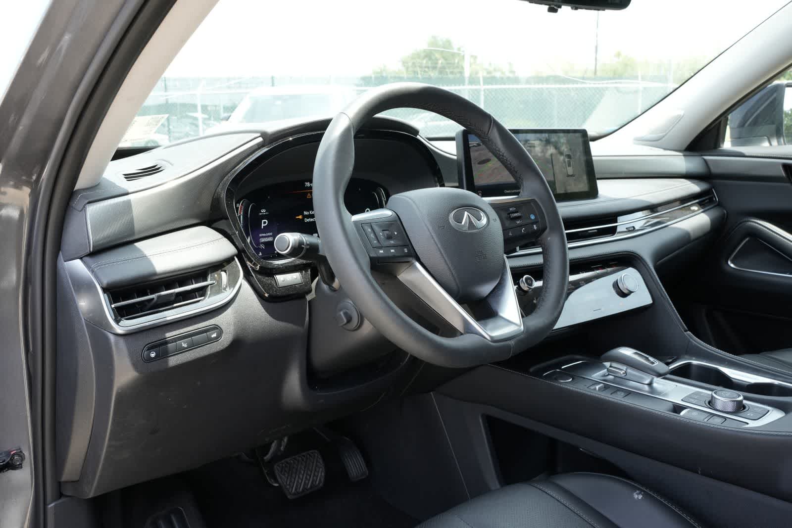 2025 INFINITI QX60 LUXE