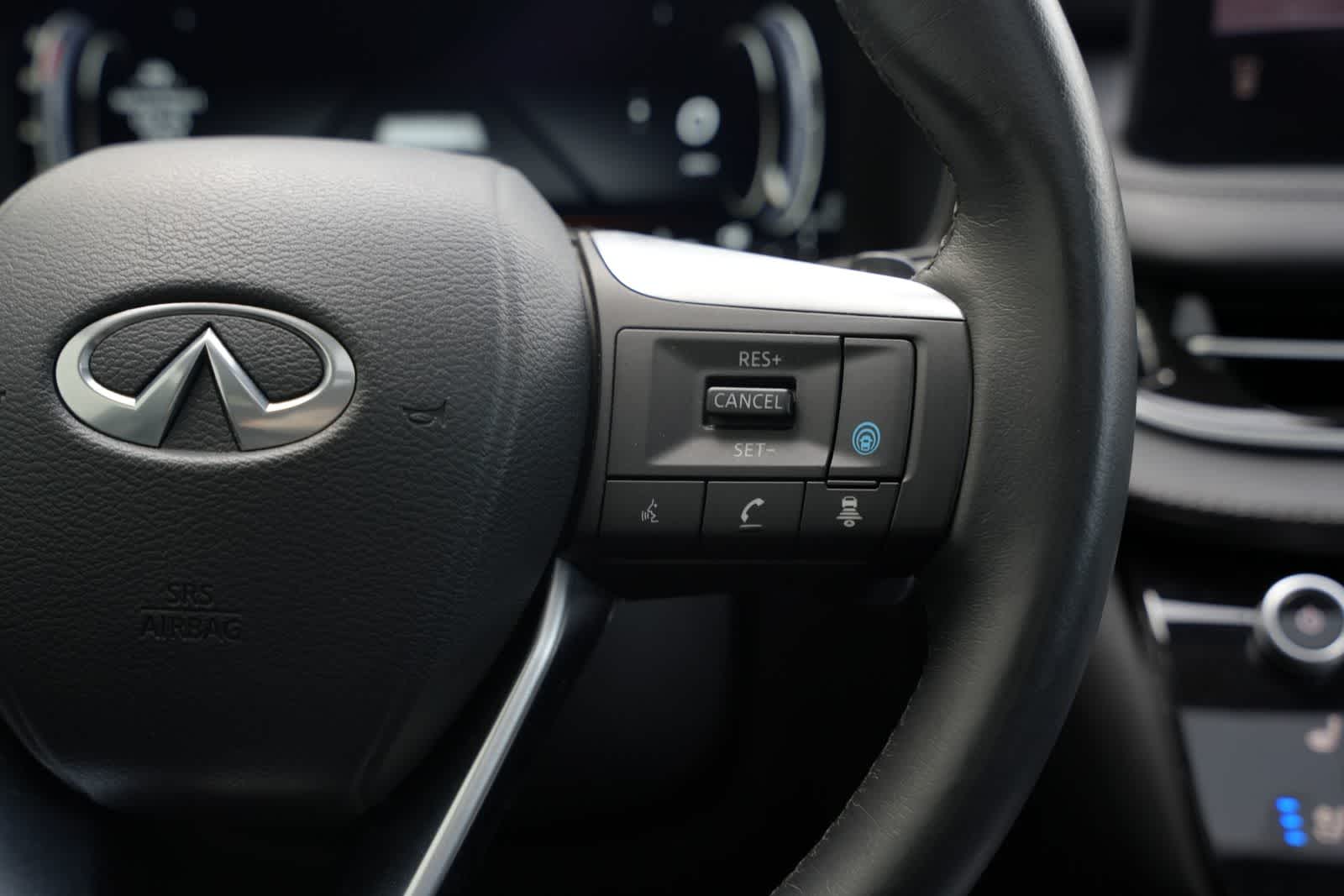 2025 INFINITI QX60 LUXE