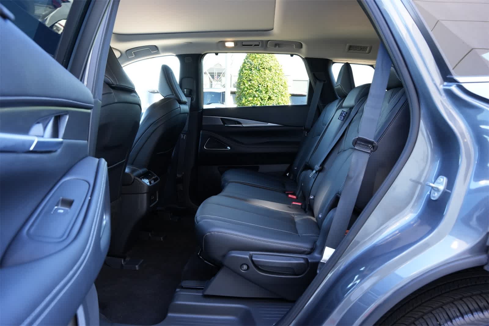 2025 INFINITI QX60 Luxe FWD