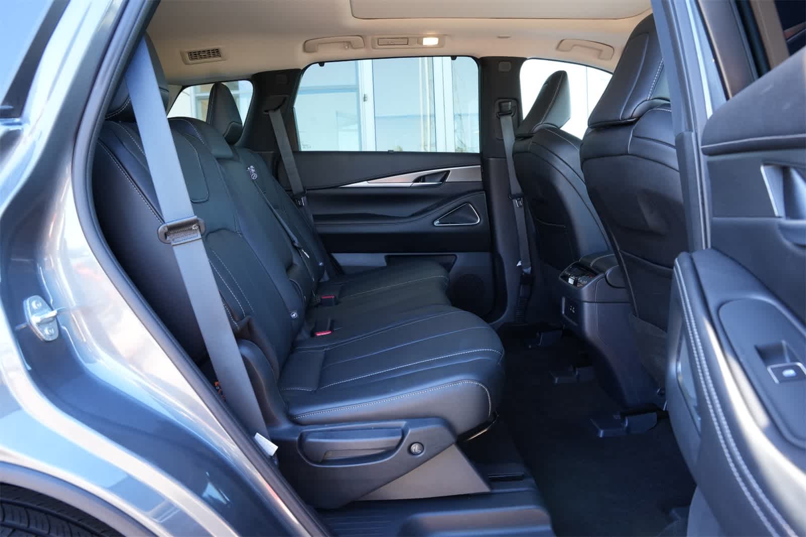 2025 INFINITI QX60 Luxe FWD