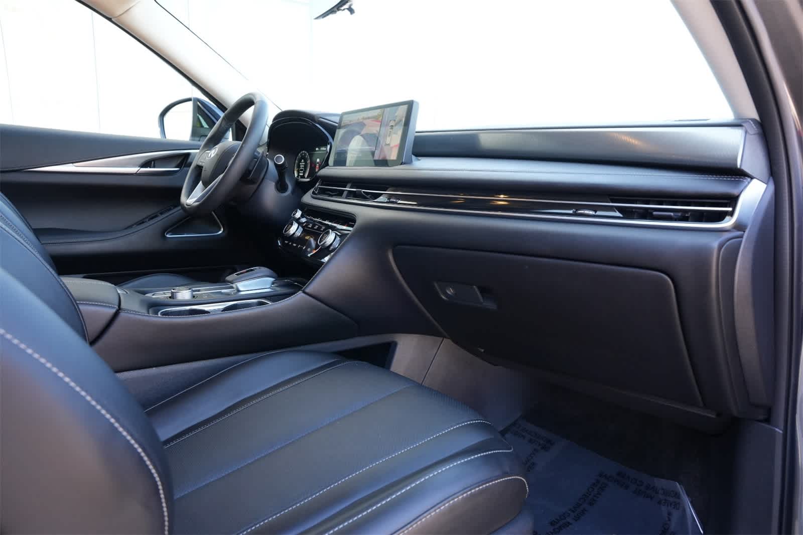 2025 INFINITI QX60 Luxe FWD