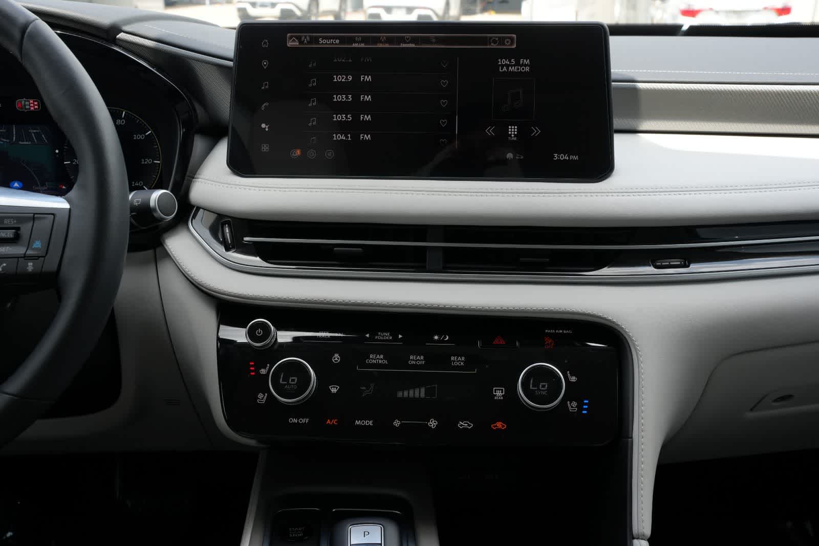 2026 INFINITI QX60 LUXE
