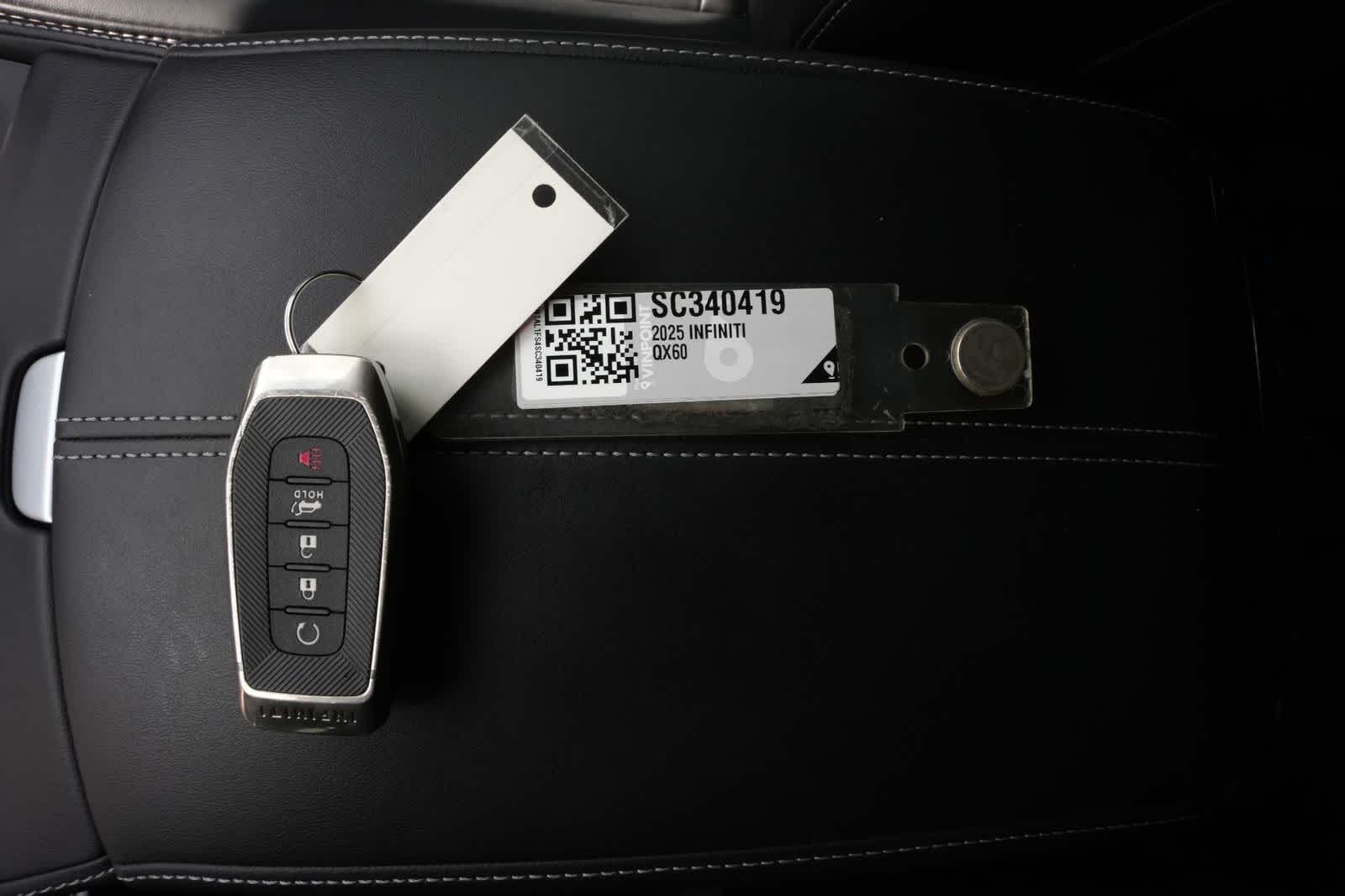 2025 INFINITI QX60 LUXE