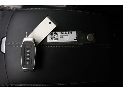 2025 INFINITI QX60 LUXE