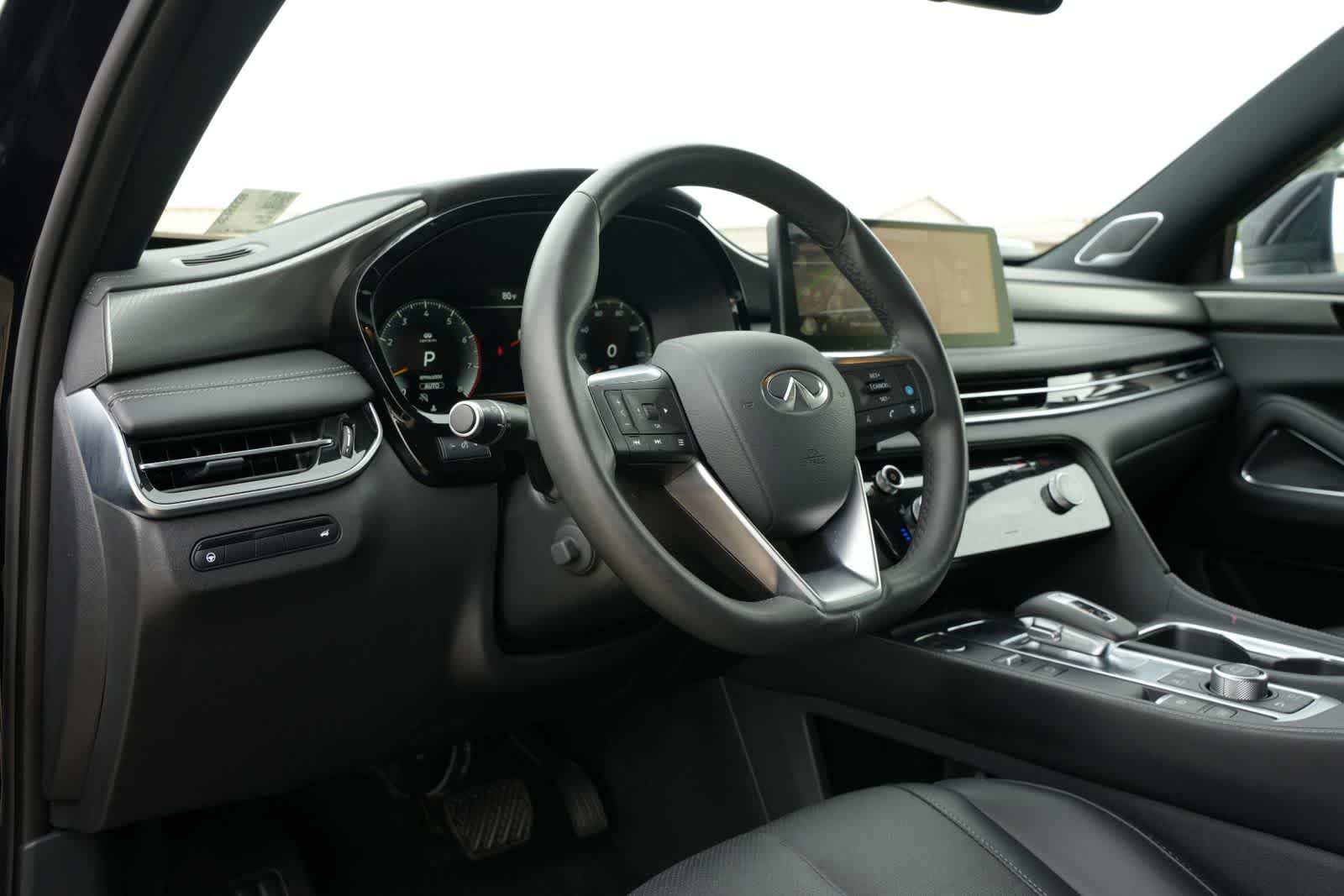 2025 INFINITI QX60 LUXE