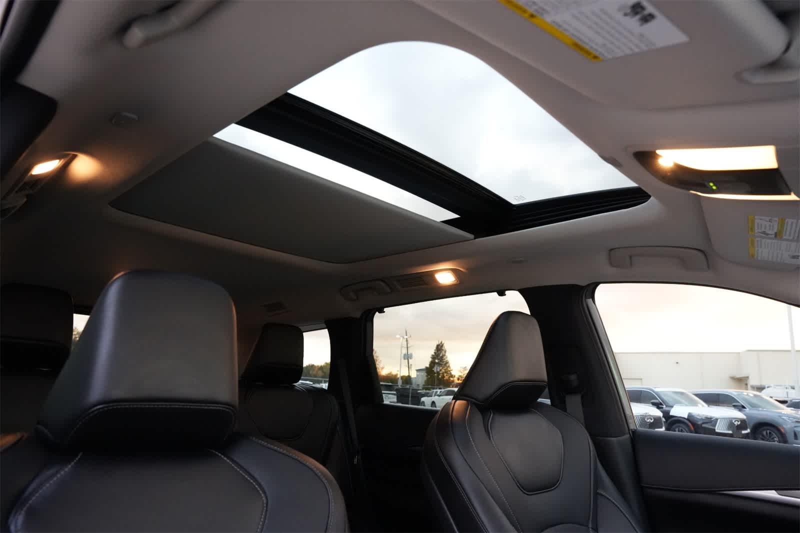 2026 INFINITI QX60 LUXE