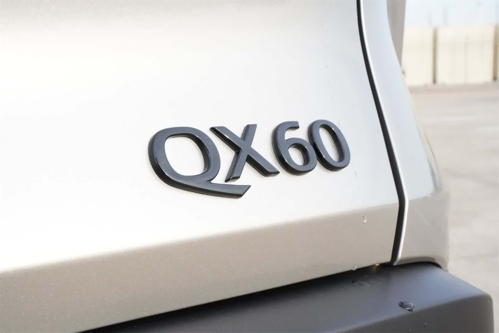 2025 INFINITI QX60 LUXE