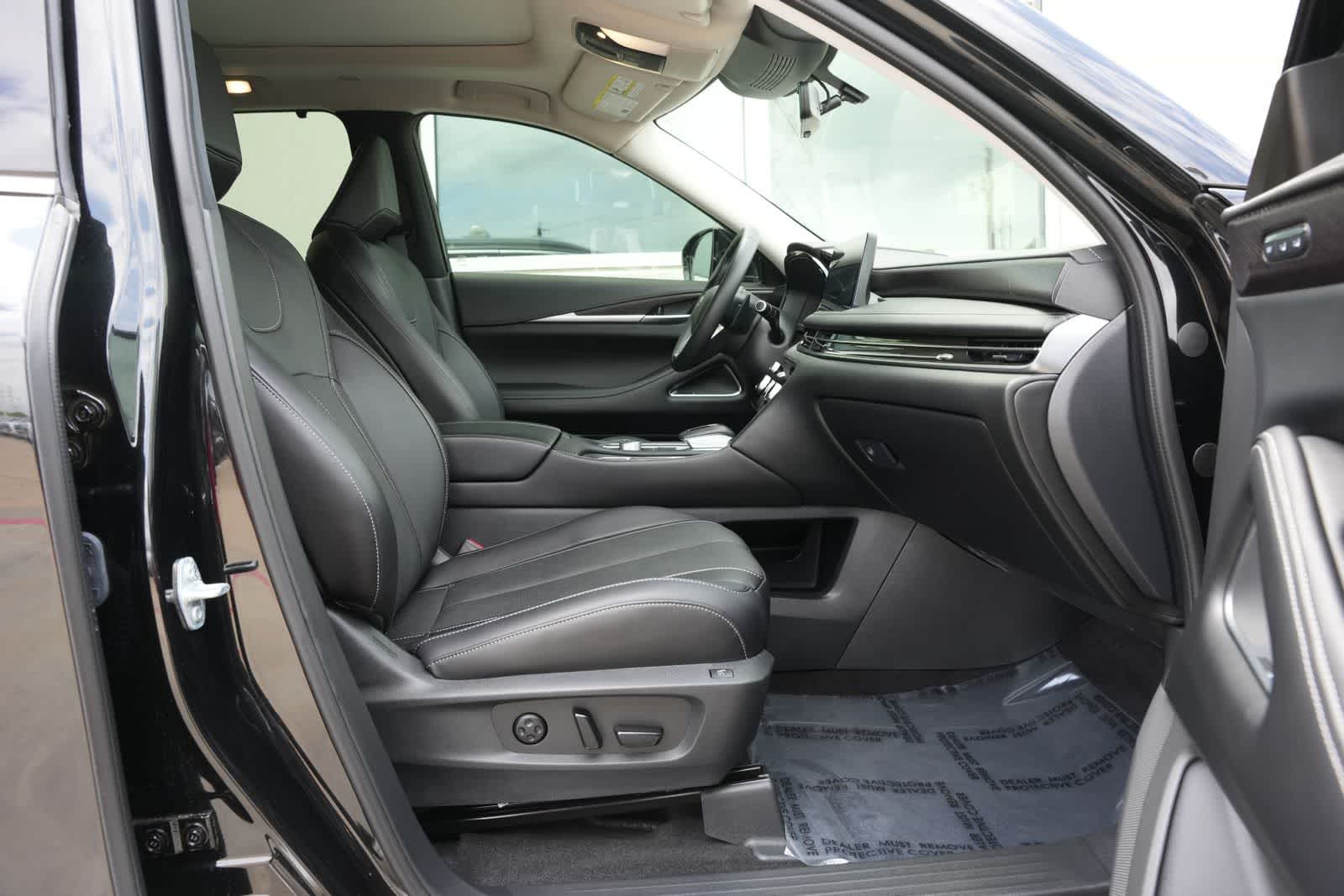 2025 INFINITI QX60 SENSORY