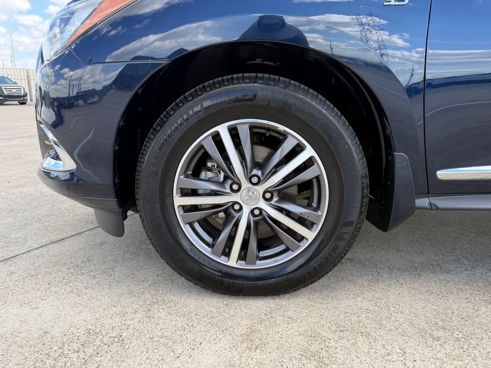 2019 INFINITI QX60 LUXE