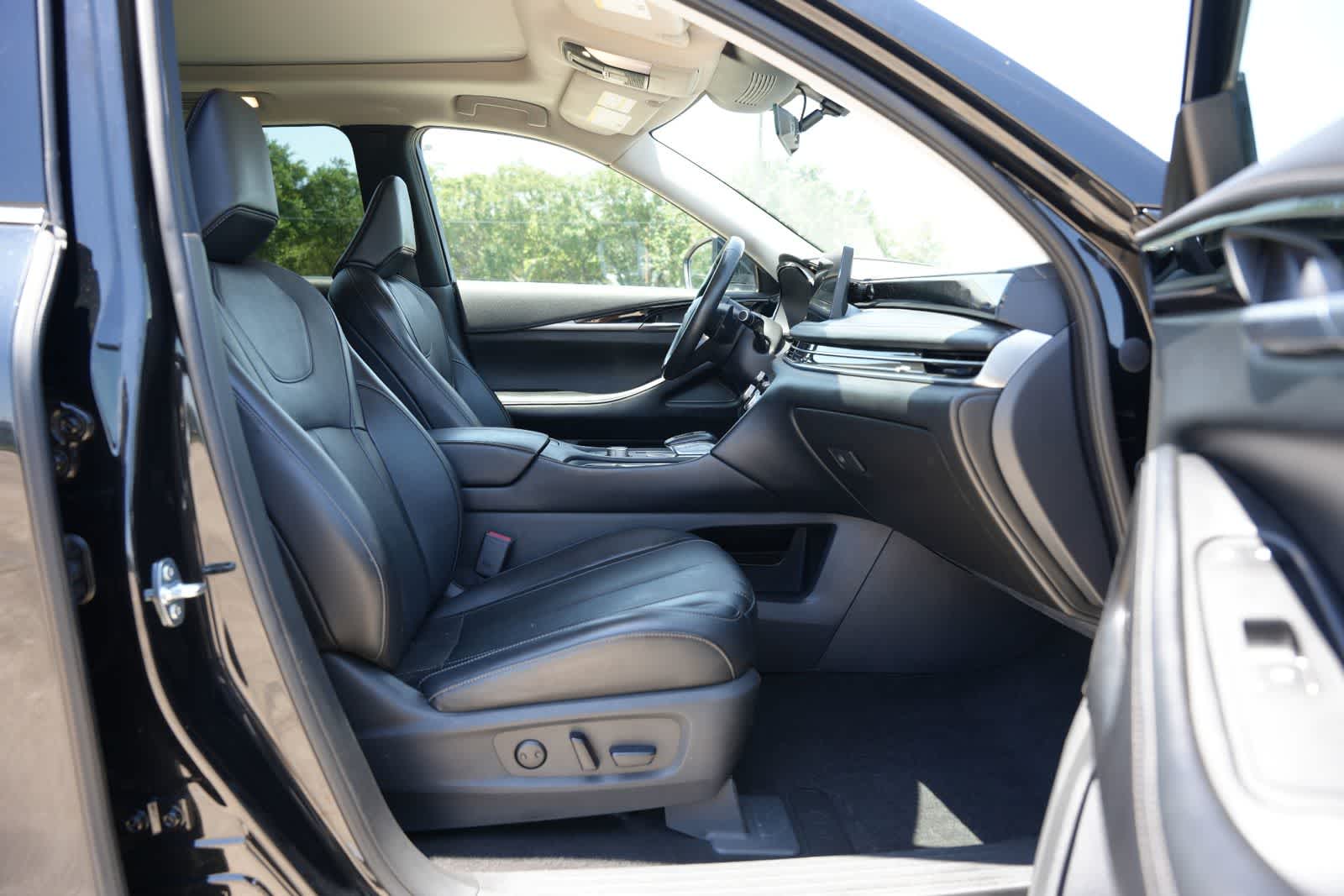 2024 INFINITI QX60 PURE