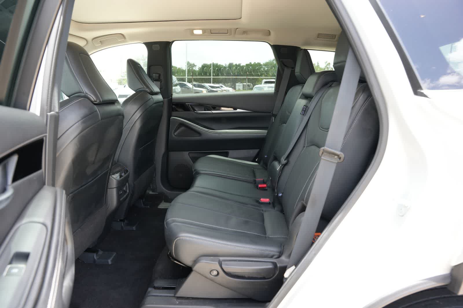 2023 INFINITI QX60 PURE