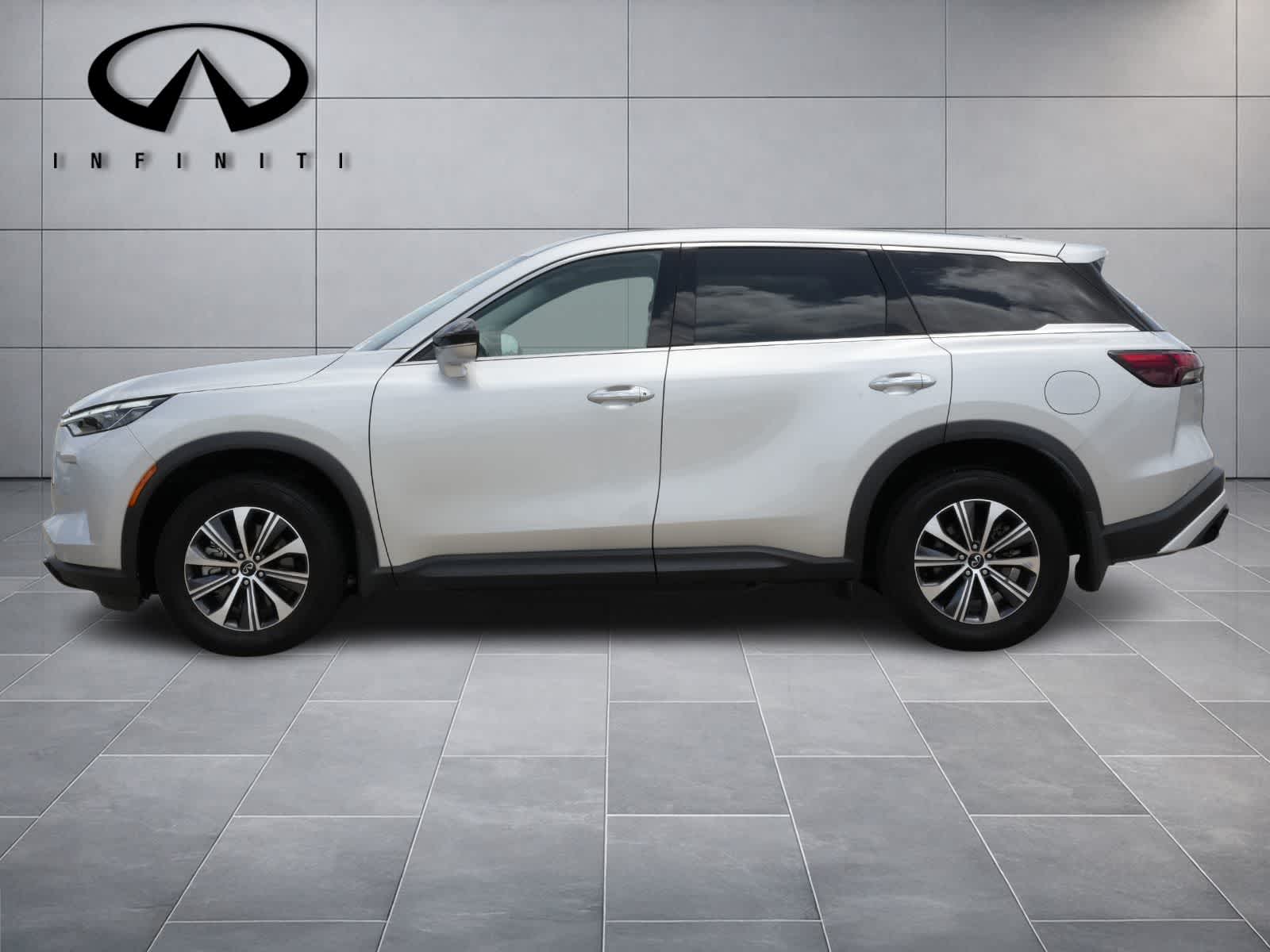 2023 INFINITI QX60 PURE