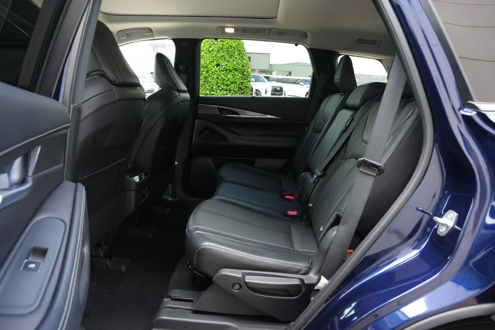 2022 INFINITI QX60 LUXE