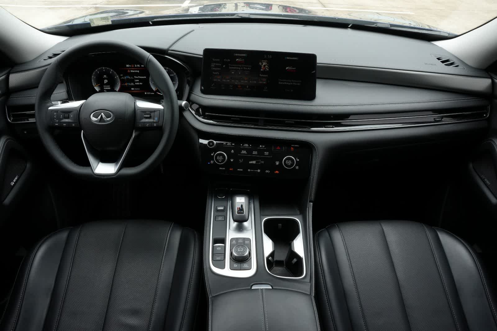2023 INFINITI QX60 LUXE