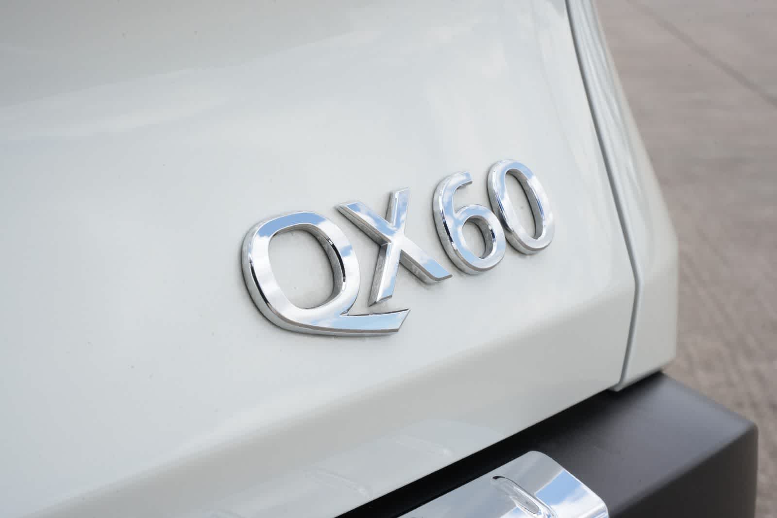 2023 INFINITI QX60 LUXE
