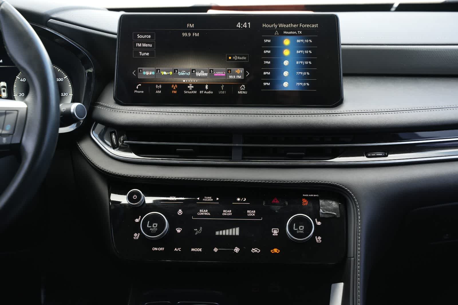 2023 INFINITI QX60 LUXE