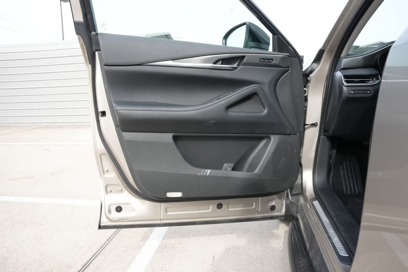 2024 INFINITI QX60 LUXE