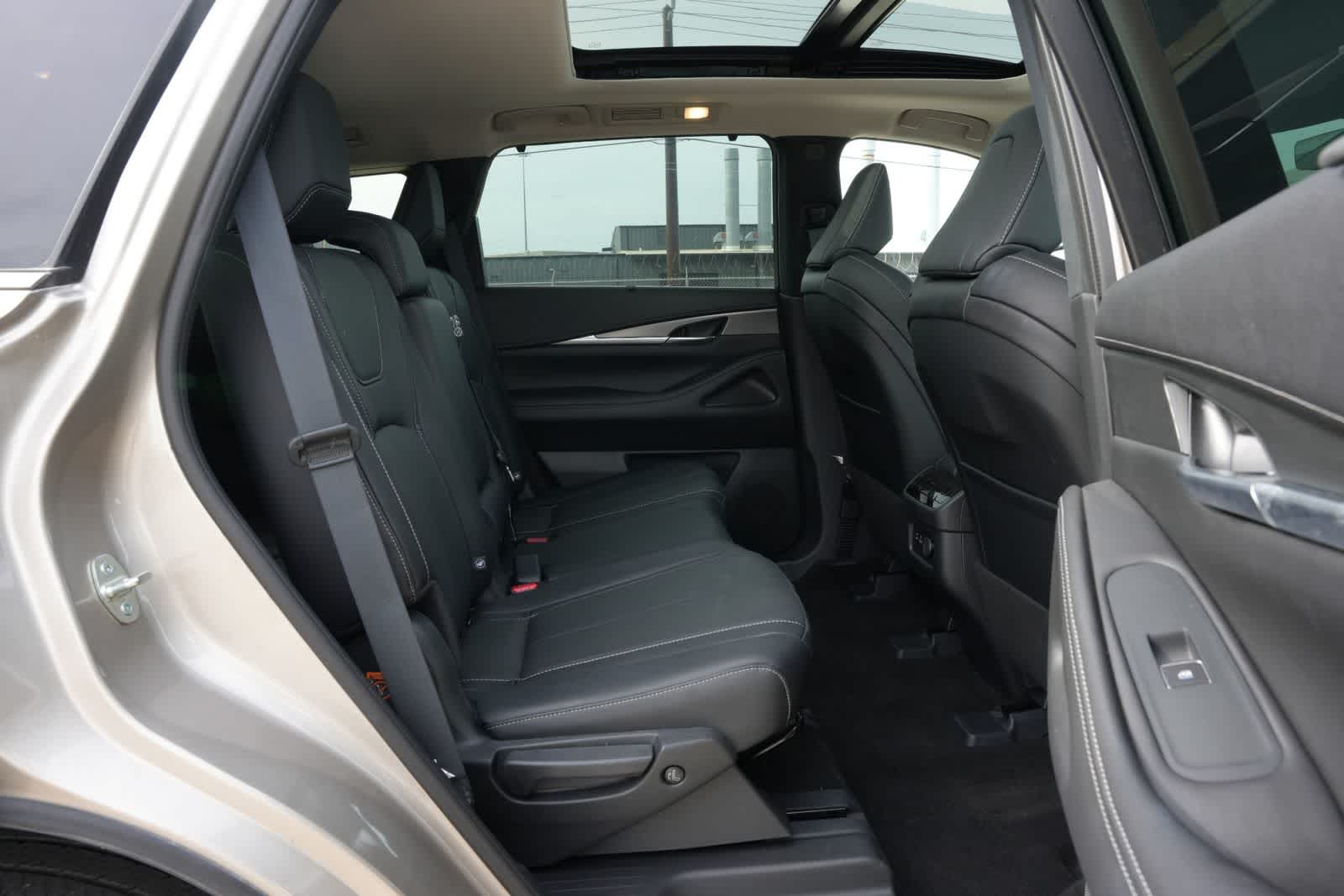 2024 INFINITI QX60 LUXE