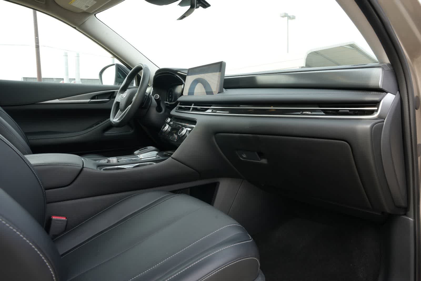 2024 INFINITI QX60 LUXE