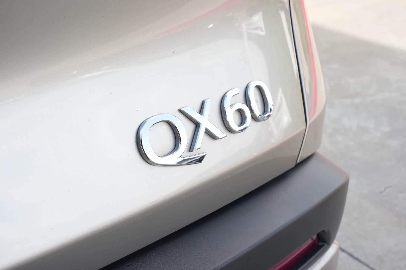 2024 INFINITI QX60 LUXE