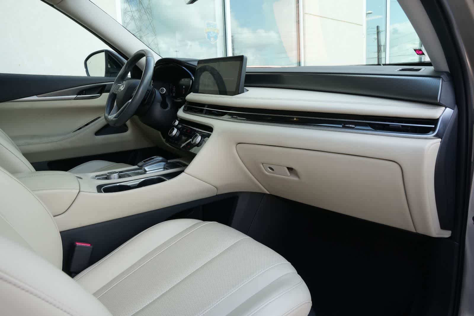 2024 INFINITI QX60 LUXE